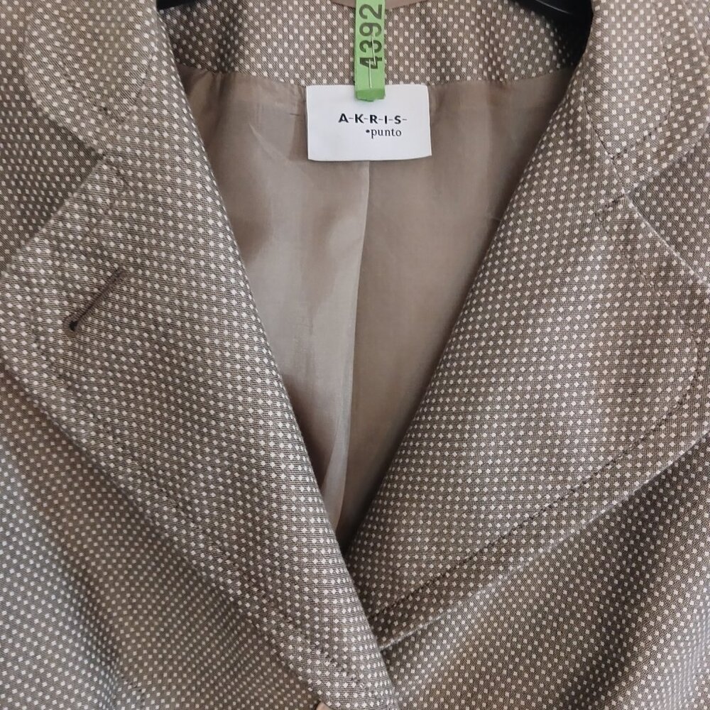 AKRIS Punto Cotton Taupe White Polka Dot Retro Blazer Jacket - Picture 3 of 6